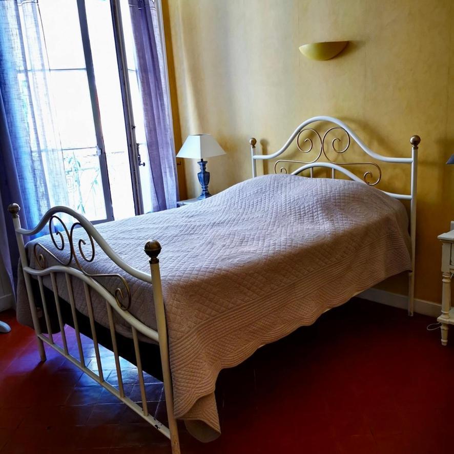 Chez Patrice Et Yuri Julien Bed & Breakfast Beziers Exterior photo